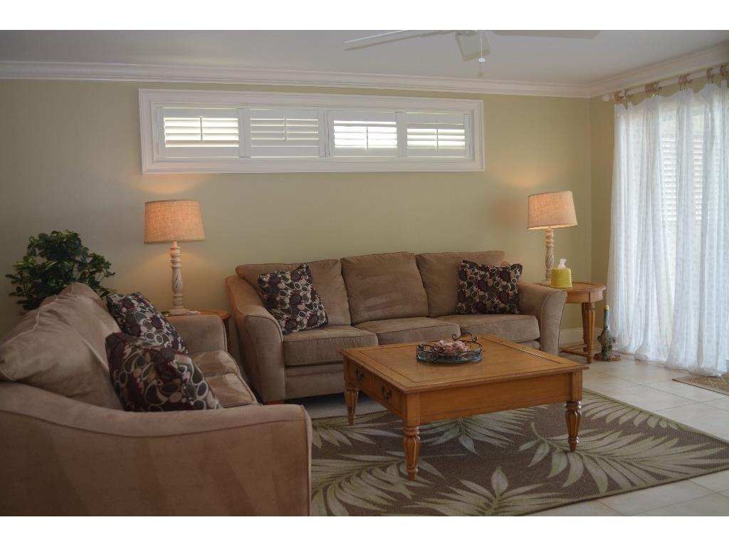 8416 Oceanside Dr F-12, Indian River Shores, FL 32963