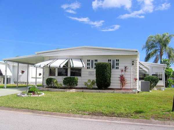 Village Green121 Lakeshore Dr. W.Vero Beach, FL 32966