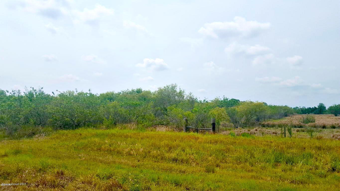 8565 19th Square SW, Vero Beach, FL 32966