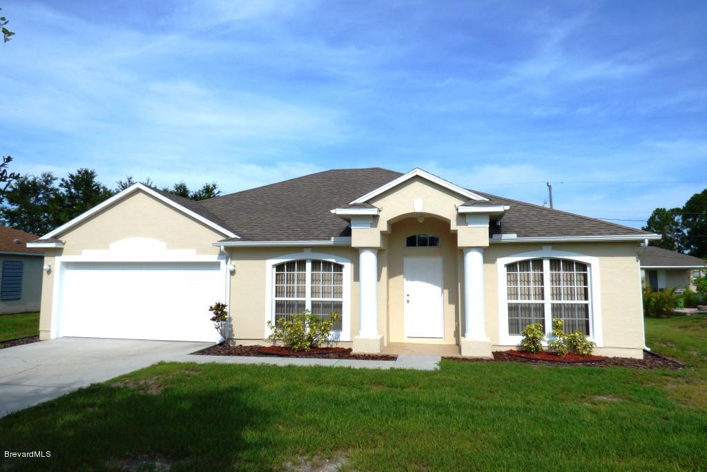 8355 103rd Court, Vero Beach, FL 32967