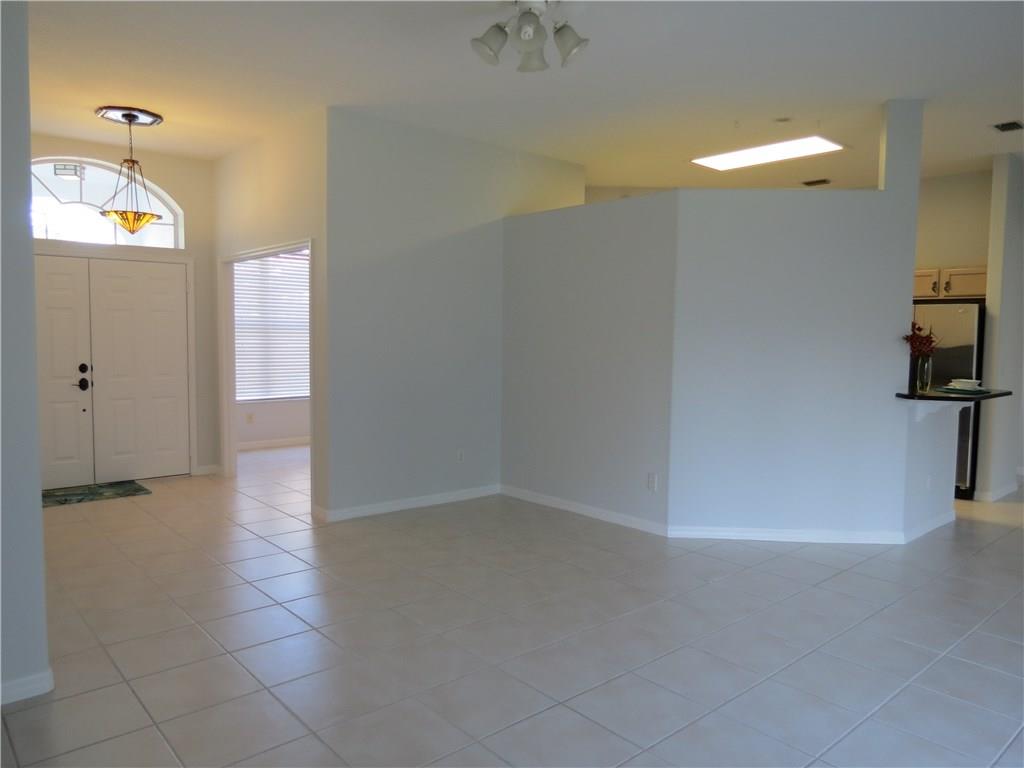 5083 4th Lane, Vero Beach, FL 32968