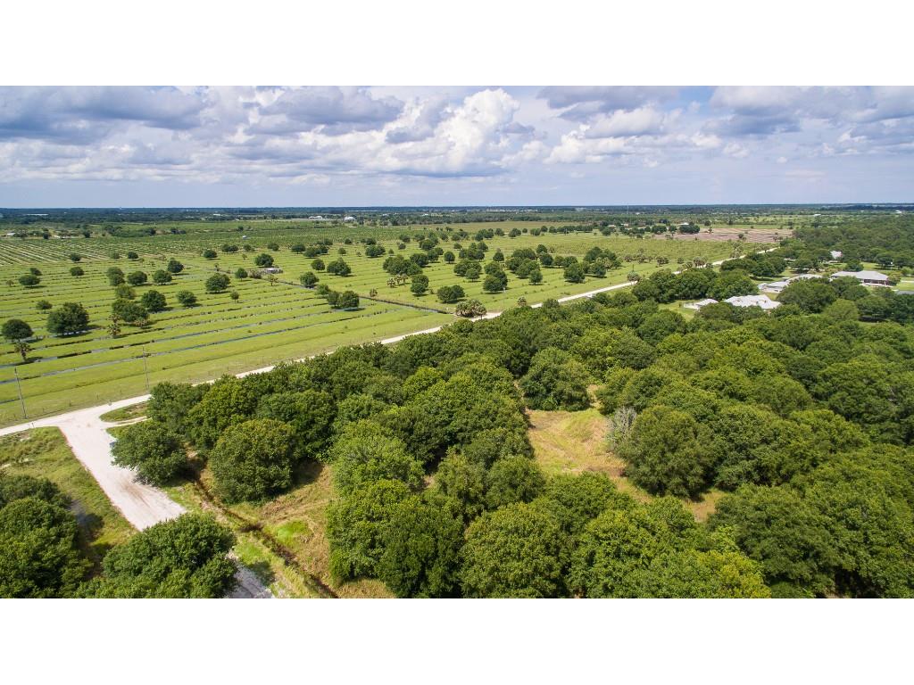 2100 69th Court SW, Vero Beach, FL 32968
