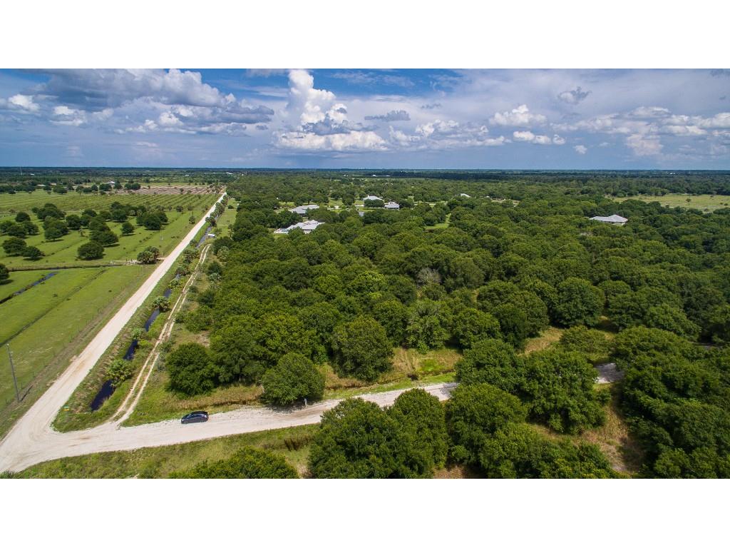 2100 69th Court SW, Vero Beach, FL 32968