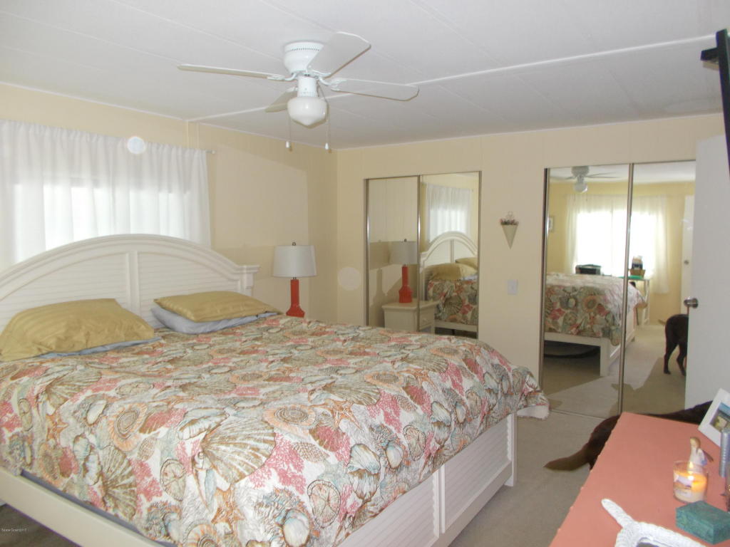 946 Wren Circle, Barefoot Bay, FL 32976