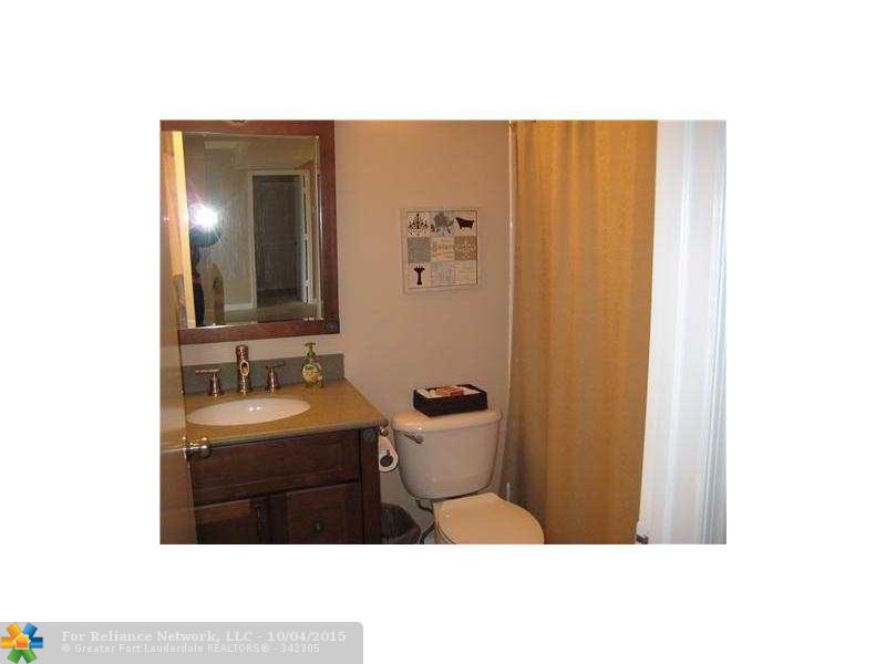 1450 SE 3rd Ave 304, Dania, FL 33004