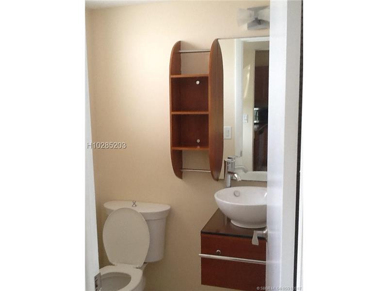 600 Northeast 2nd St, Dania Beach, FL 33004