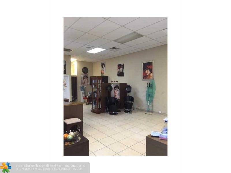 233 N FEDERAL HWY, Dania, FL 33004