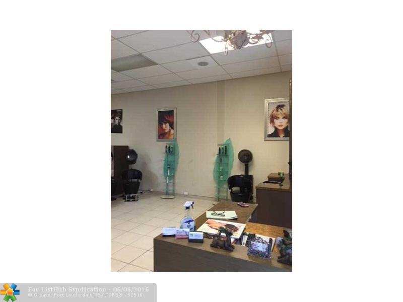 233 N FEDERAL HWY, Dania, FL 33004