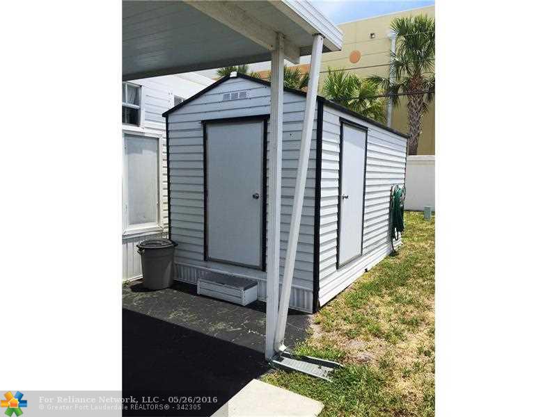 264 Jamaica Dr, Dania, FL 33004