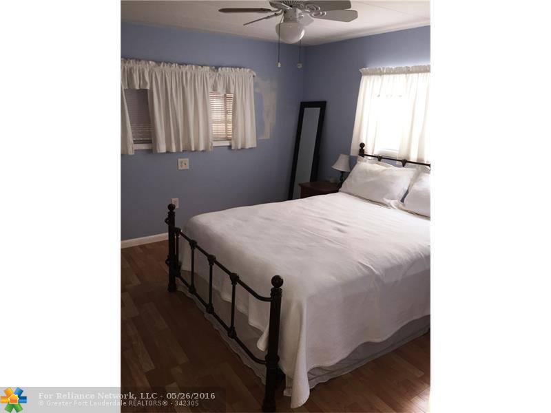 264 Jamaica Dr, Dania, FL 33004