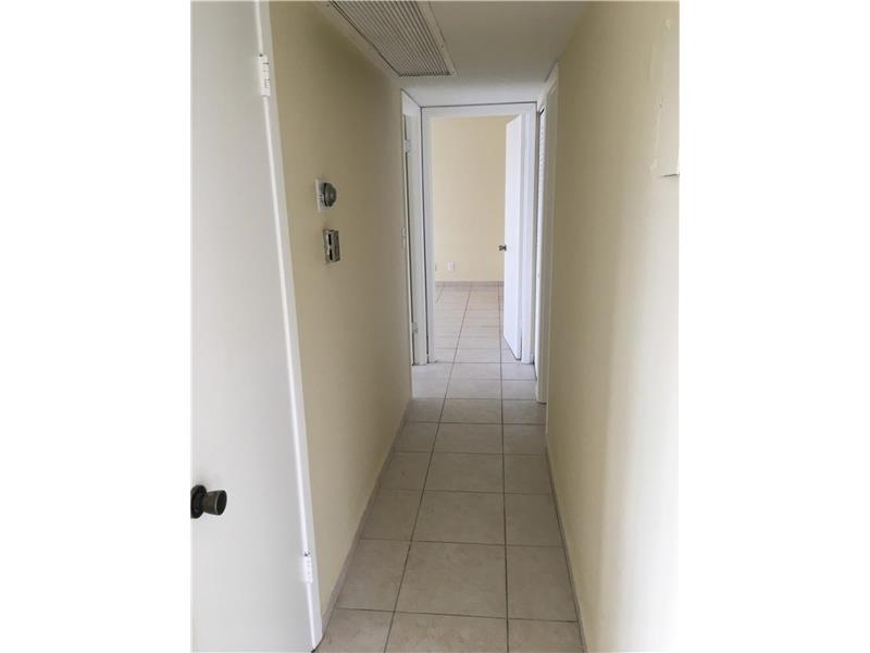 401Golden Isles Dr, Hallandale, FL 33009