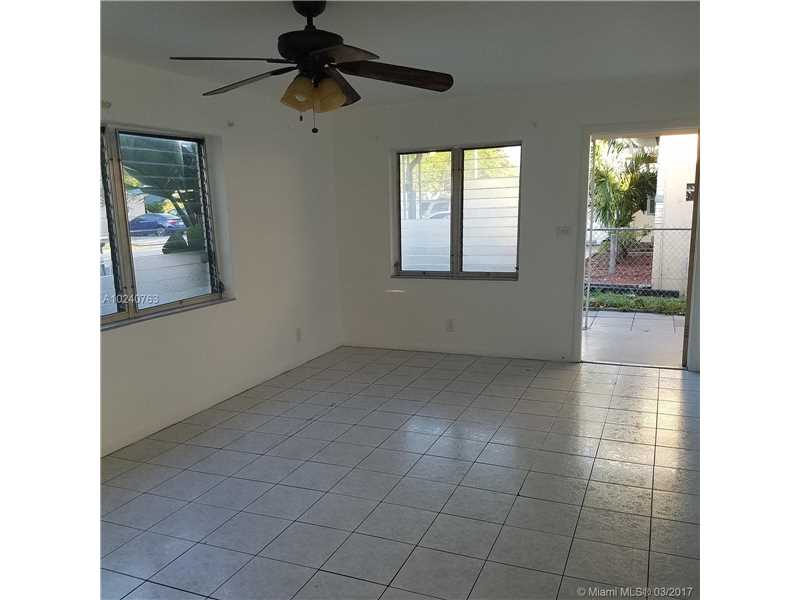 622 Northeast 6th St, Hallandale, FL 33009