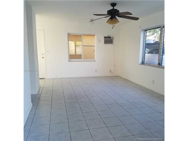 622 Northeast 6th St, Hallandale, FL 33009