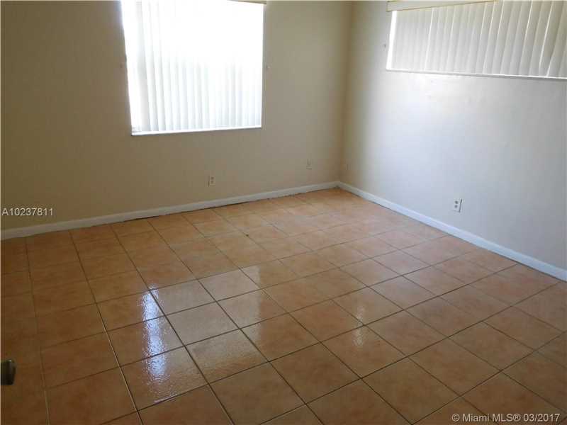825 Southwest 9th St, Hallandale, FL 33009