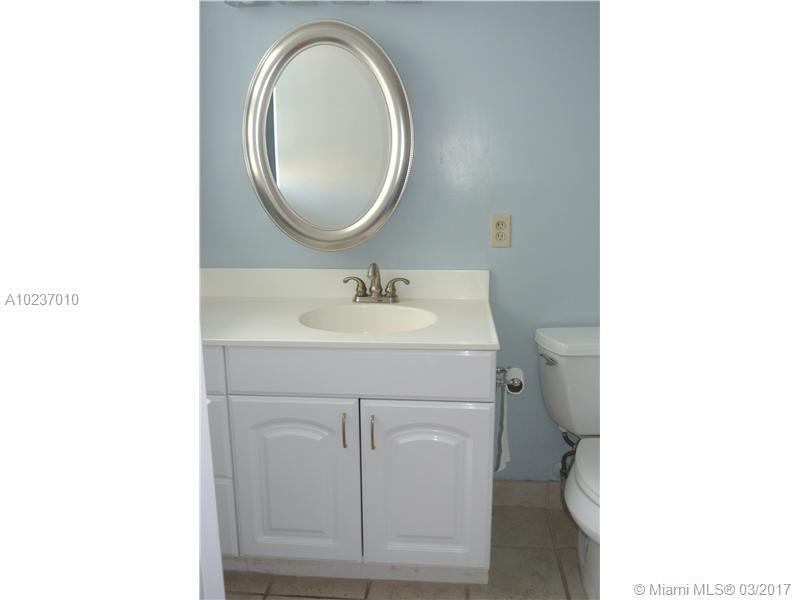 137GOLDEN ISLES DR, Hallandale, FL 33009