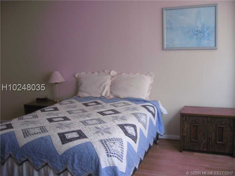 137GOLDEN ISLES DR, Hallandale, FL 33009