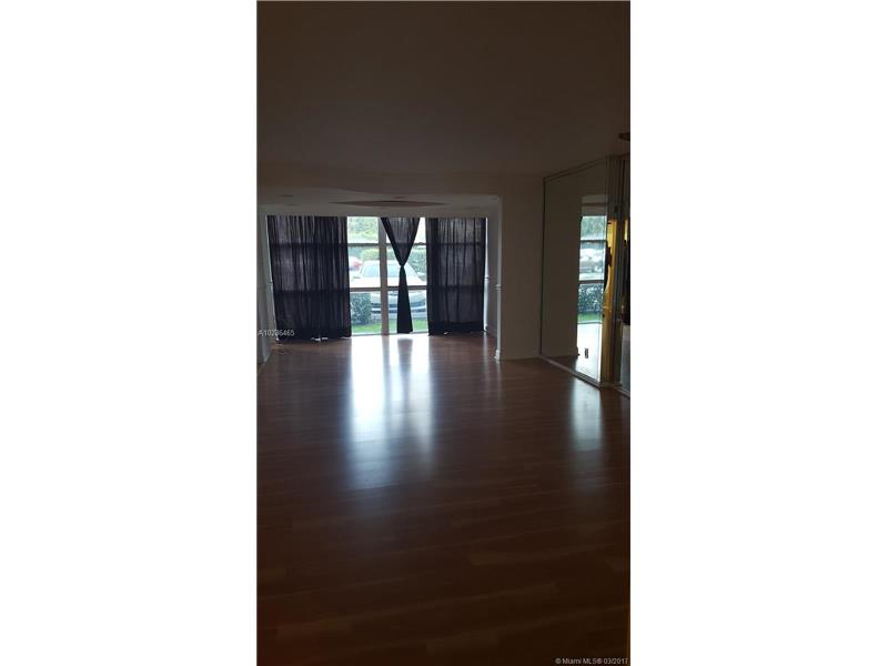 800Parkview Dr, Hallandale, FL 33009