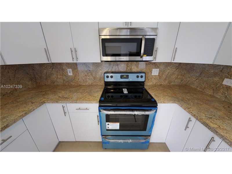 409 Northwest 5th Ter, Hallandale, FL 33009