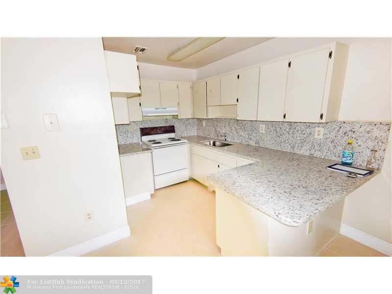 1017 SW 8th St, Hallandale, FL 33009