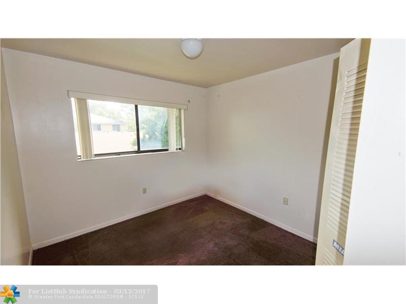 1017 SW 8th St, Hallandale, FL 33009