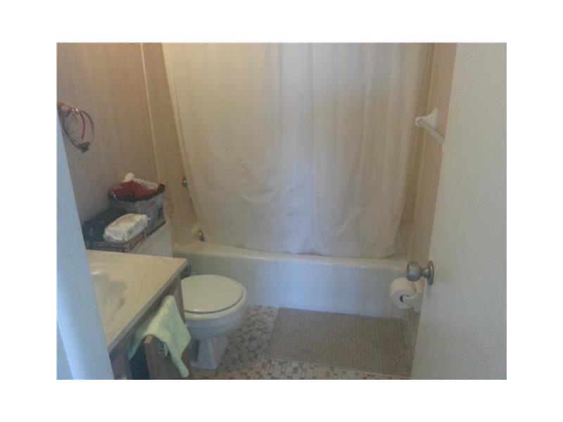 701 NE 1st Ct 209, Hallandale, FL 33009