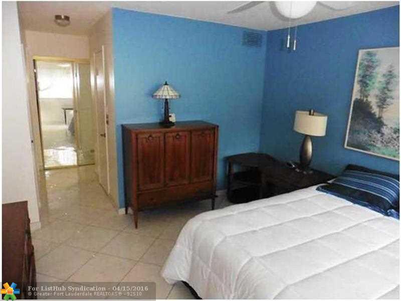 400 NE 14TH AV 218, Hallandale, FL 33009
