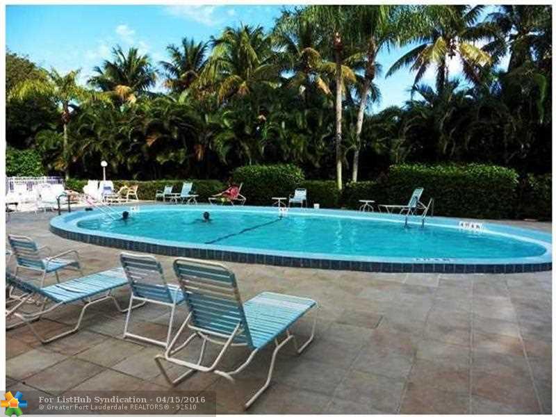 400 NE 14TH AV 218, Hallandale, FL 33009