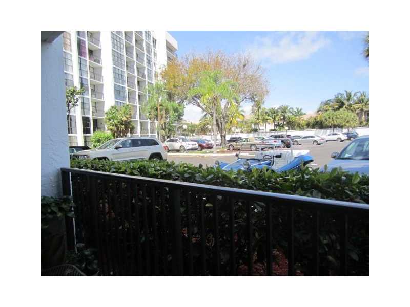 1000Parkview Dr, Hallandale, FL 33009