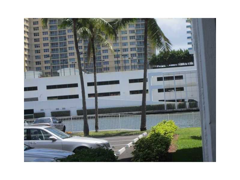 1000Parkview Dr, Hallandale, FL 33009