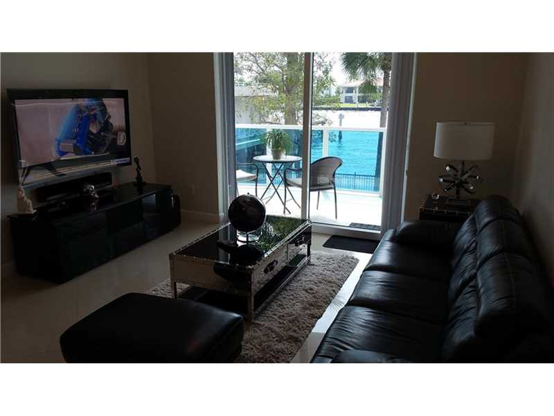 1945 S Ocean Dr M8, Hallandale, FL 33009