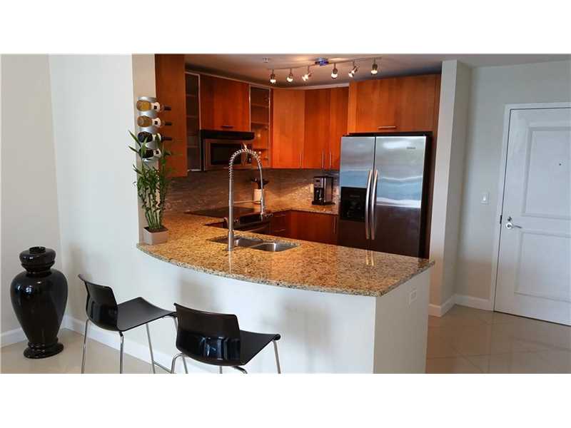 1945 S Ocean Dr M8, Hallandale, FL 33009