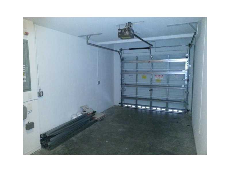 723 Southwest 6th St, Hallandale, FL 33009