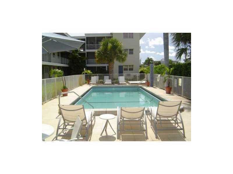 1100 Northeast 1st Ct, Hallandale, FL 33009