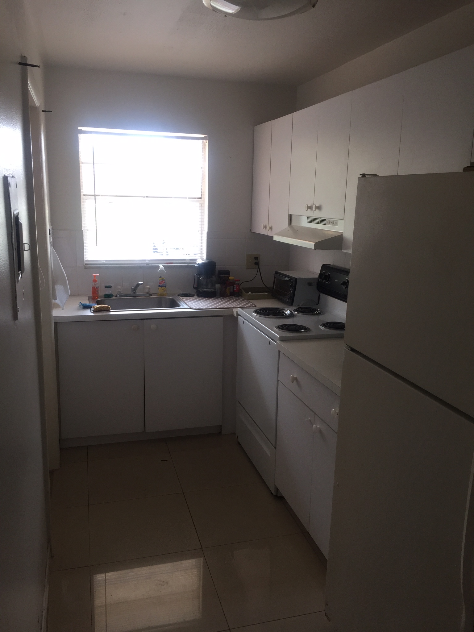 809 SE 2ND AVE, Hallandale, FL 33009