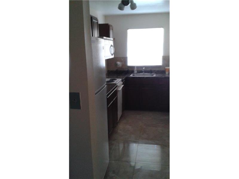 809 Southeast 2 AV, Hallandale, FL 33009