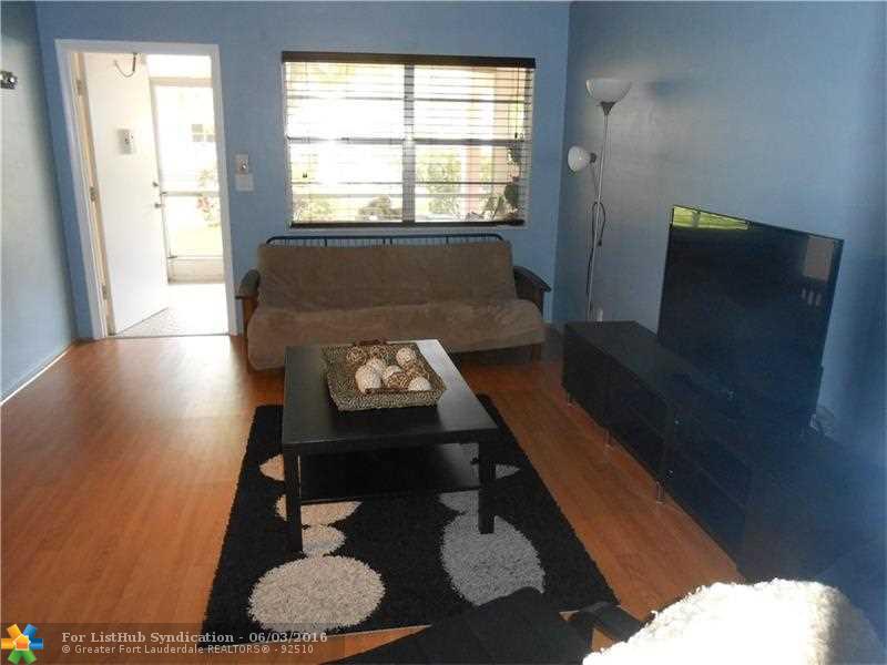 541 Blue Heron Dr 119, Hallandale, FL 33009