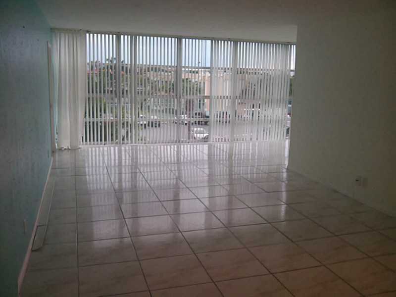 701Three Islands Blvd, Hallandale, FL 33009