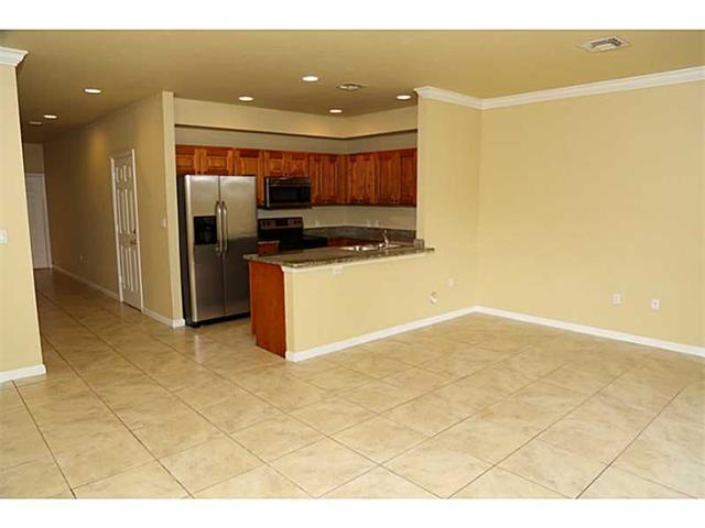 55 SE 3RD AV, Hallandale, FL 33009