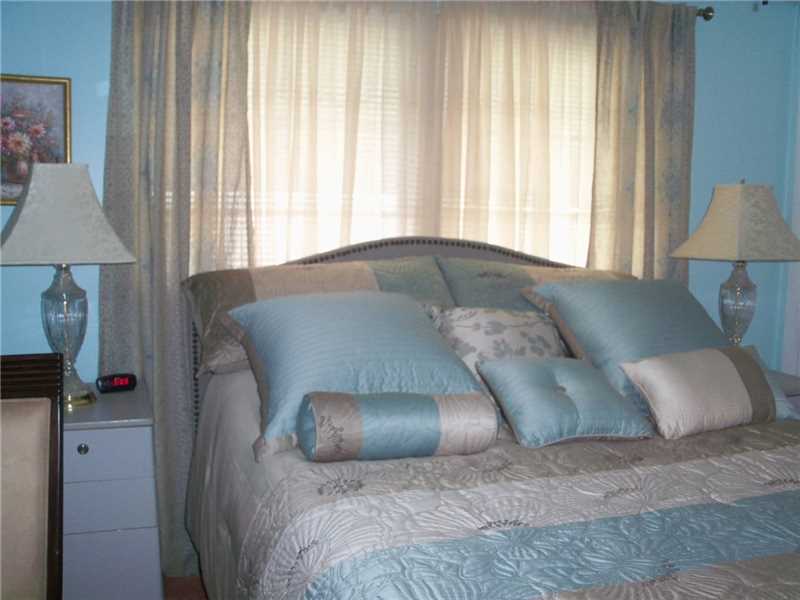 855 Southwest 7th St# 41, Hallandale, FL 33009