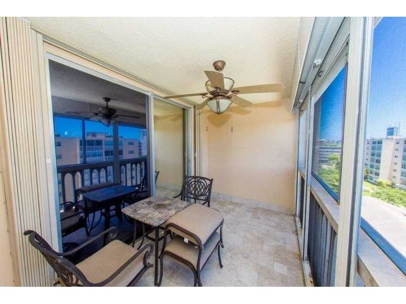 620 Northeast 12th Ave, Hallandale, FL 33009