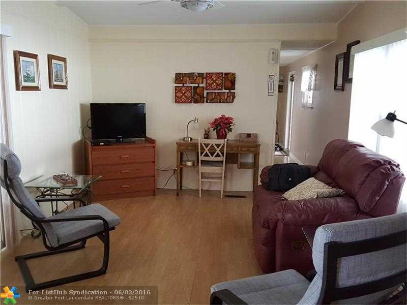 131 N LAKE SHORE DR, Hallandale, FL 33009