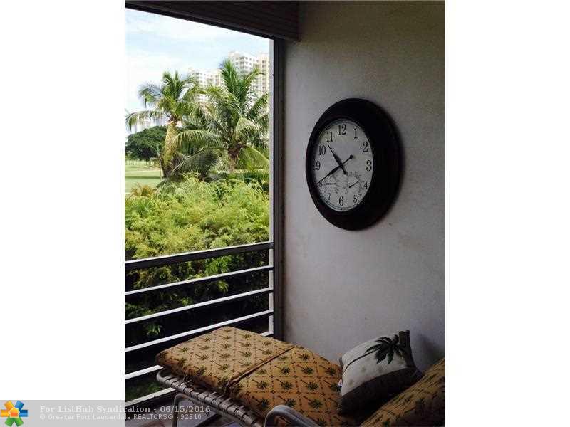300 NE 14th Ave 307, Hallandale, FL 33009