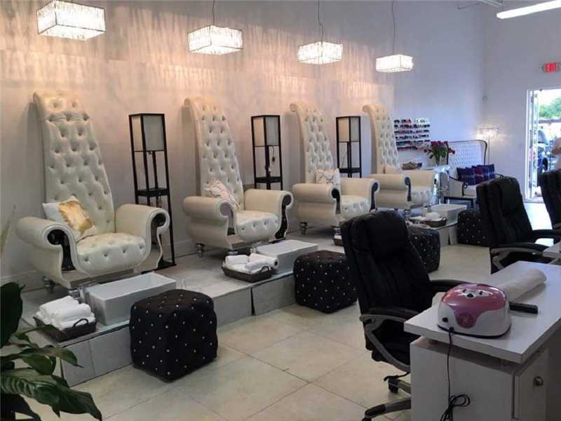 1011 West Hallandale BeachBl, Hallandale, FL 33009