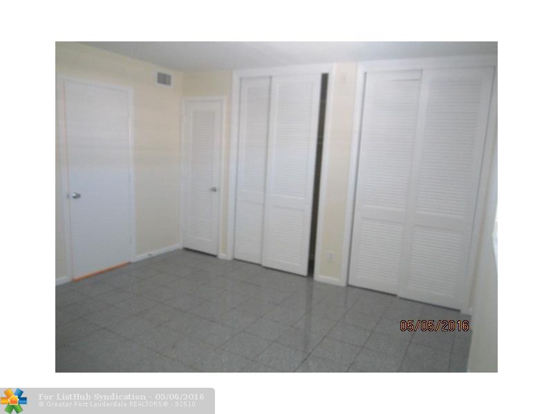 419 Golden Isles Dr 206, Hallandale, FL 33009