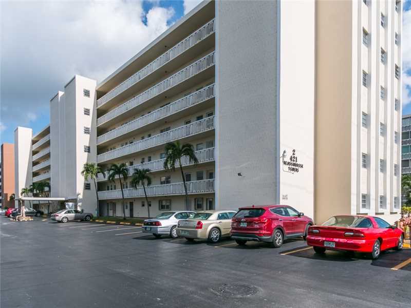 421 NE 14th Ave 308, Hallandale, FL 33009