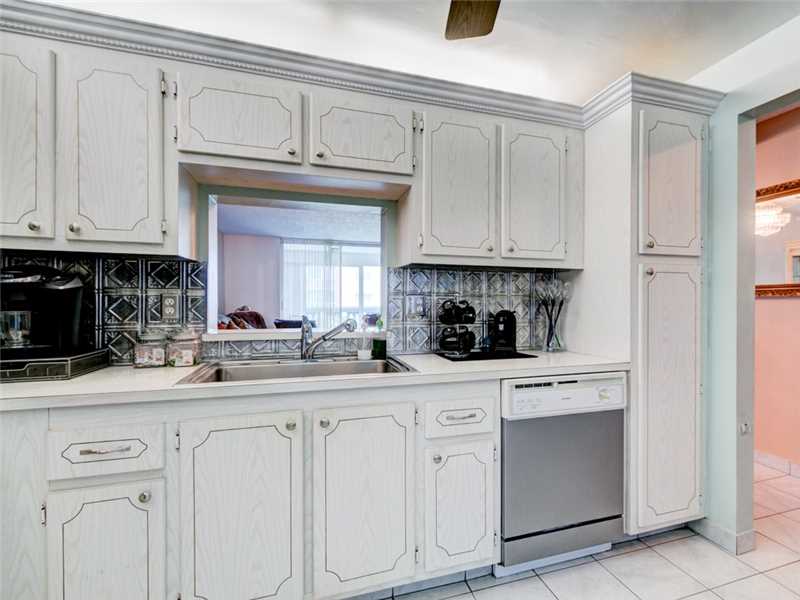 421 NE 14th Ave 308, Hallandale, FL 33009
