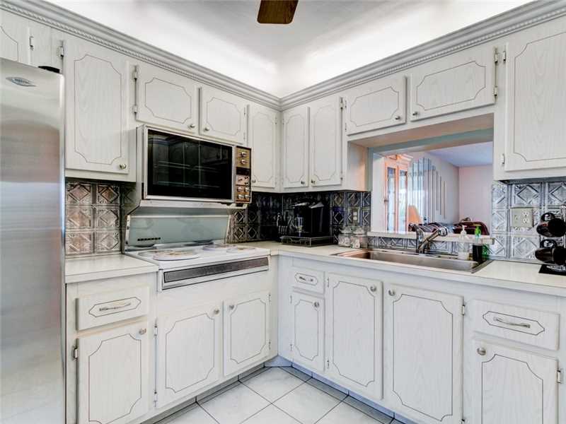 421 NE 14th Ave 308, Hallandale, FL 33009