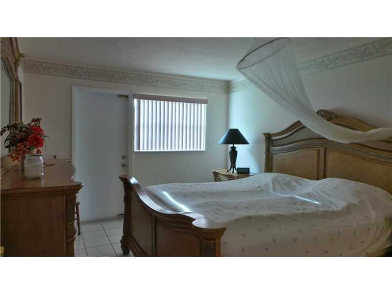 250Layne Blvd, Hallandale, FL 33009