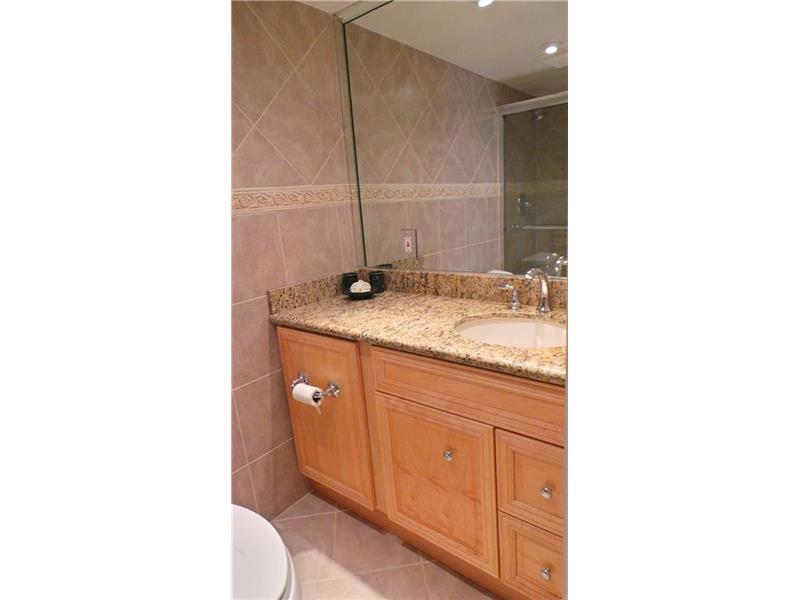 250Layne Blvd, Hallandale, FL 33009