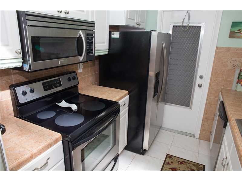 2200Diana Dr, Hallandale, FL 33009